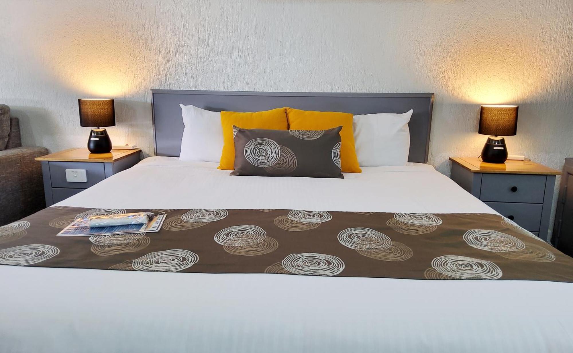 Archer Park Motel Rockhampton Room photo